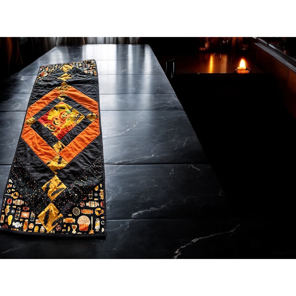 Homemade Quilted Table Runner Halloween-themed Pumpkins Candy‎ Spooky 40"x15.5" - Picture 5 of 9